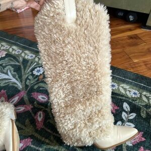 Women's Tan shearling cowboy Fur Boots 7